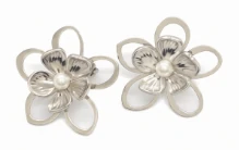 Aros de acero quirurgico flor con perla 27mm